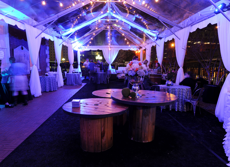 Clear Top Tent at Night | WM Events