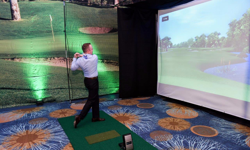 Golf simulator wm-events-atlanta-corporate-event-planner-design-conference-meeting-breakout-creative-13