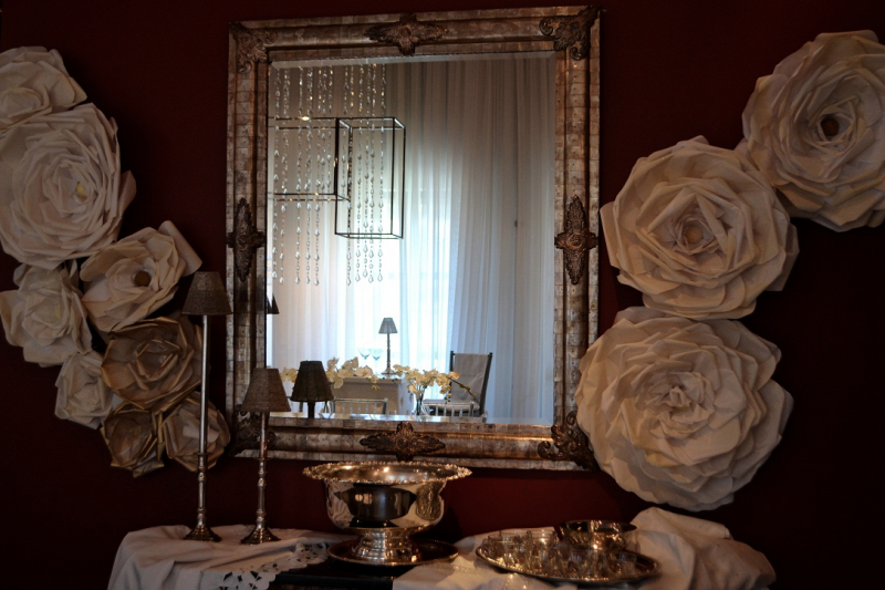 mirror-with-large-white-rose-wall-decor WM Events