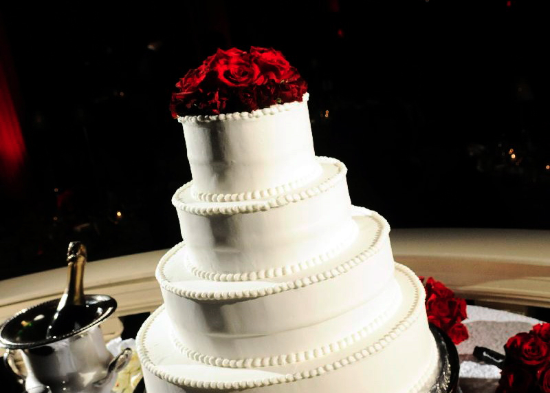 simple-elegant-wedding-cake wm events