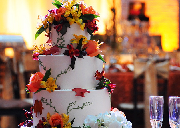 wedding-cake-display-wm-events