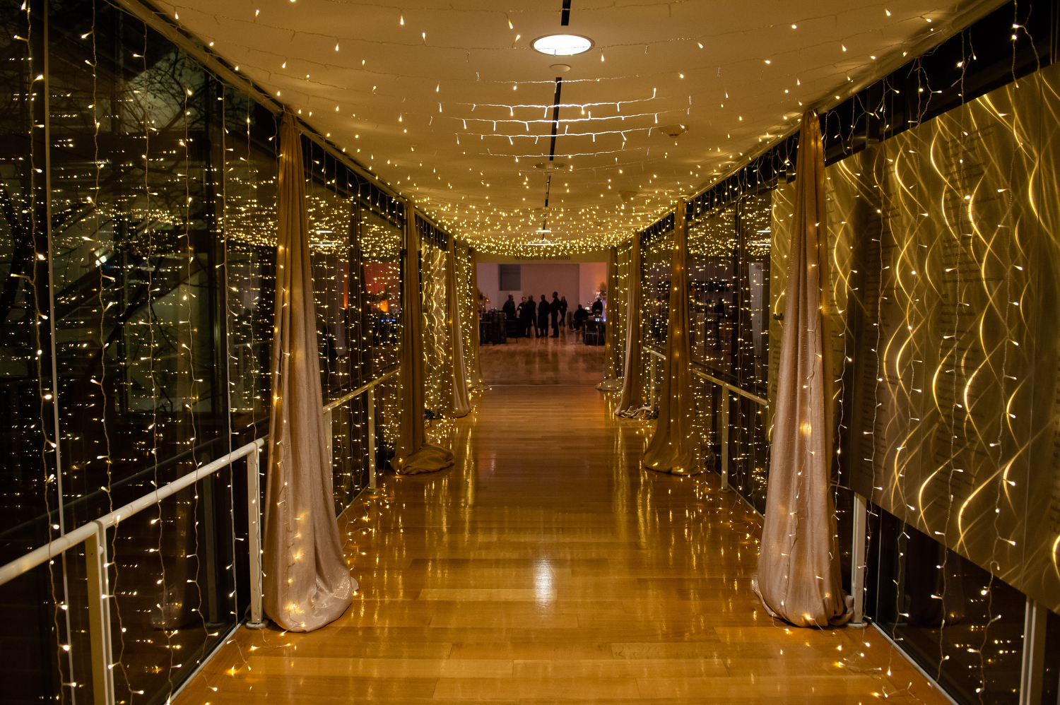 modular image, wm events, affairs to remember, pwp studio, holiday party, winter wonderland, silver, modern, white florals, atlanta history center, christmas party