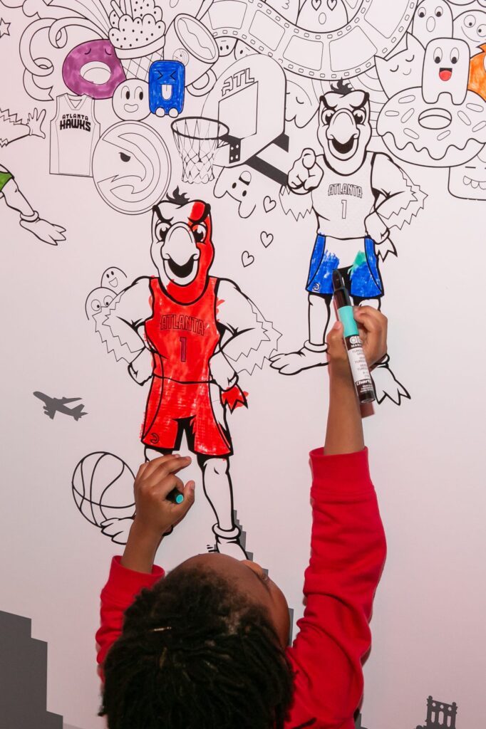 wm events, atlanta hawks, event planners, event designers, event consultants, atlanta events, georgia events, photo ops, instagrammable moments, pwp studio, state farm arena, ideation, innovative design, creative event design, balloon wall, graffiti wall, basketball event, sports event, sports theme, basketball theme, atlanta hawks meet the team