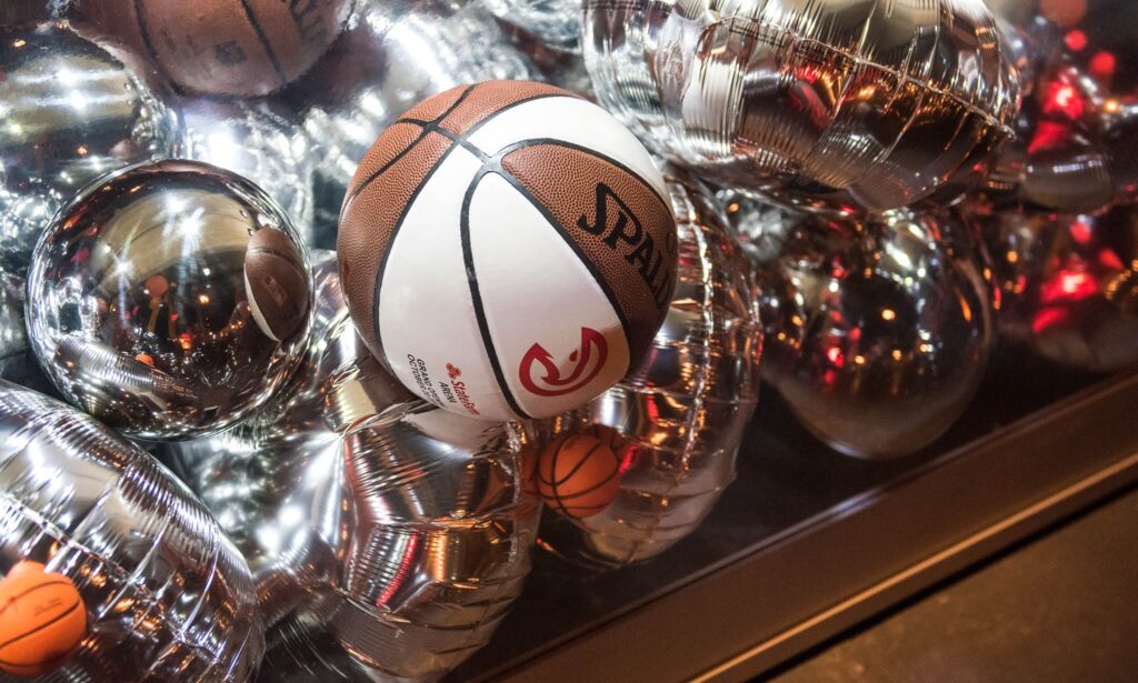 Taste of the Hawks Atlanta, GA wm events, atlanta events, southern exchange, taste of the hawks, atlanta hawks, basketball events, corporate events, thematic events, themed events, march madness, custom event, branded event, branded basketballs, branded matches, branded bar, custom counters, acrylic bar, acrylic counter, collection event rentals, collection event furnishings, affairs to remember, the cellar, georgia events, social events, season ticket holders, jack parada photography, kat goduco photography