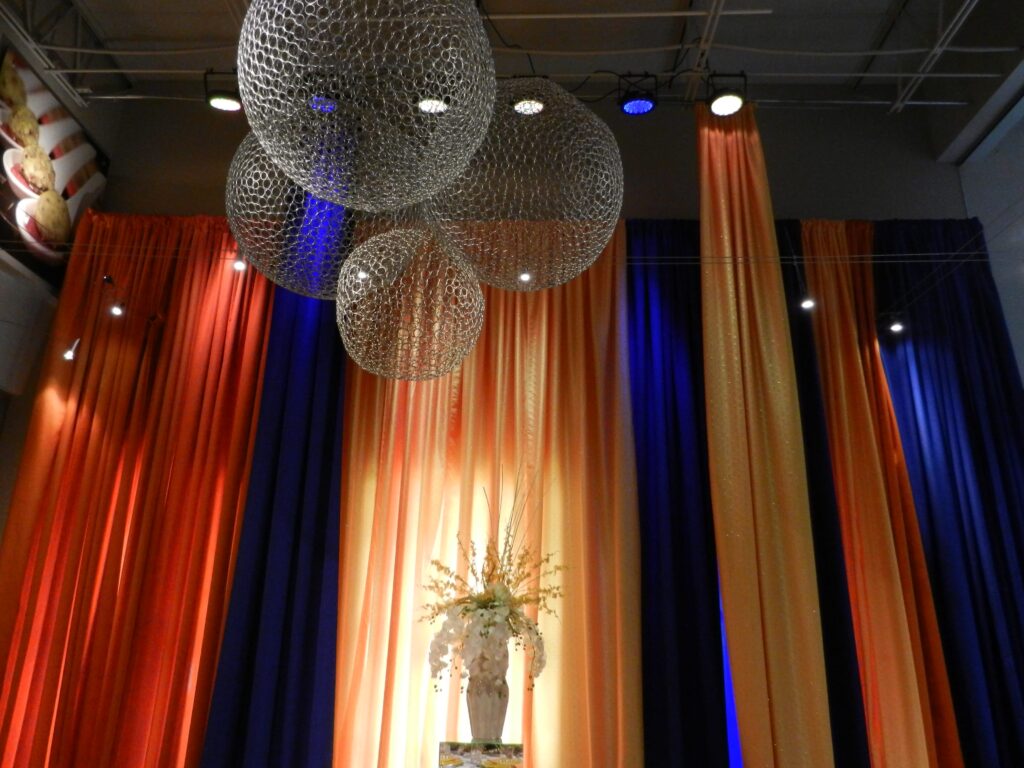 wm events, consutling, showroom consulting, event consultant, affairs to remember, caterers, atlanta events, atlanta showrooms, georgia events, custom event design, modern event design, corporate events, weddings, social events, non-profit events, ceiling installation, seated dinner, place settings, tablescape