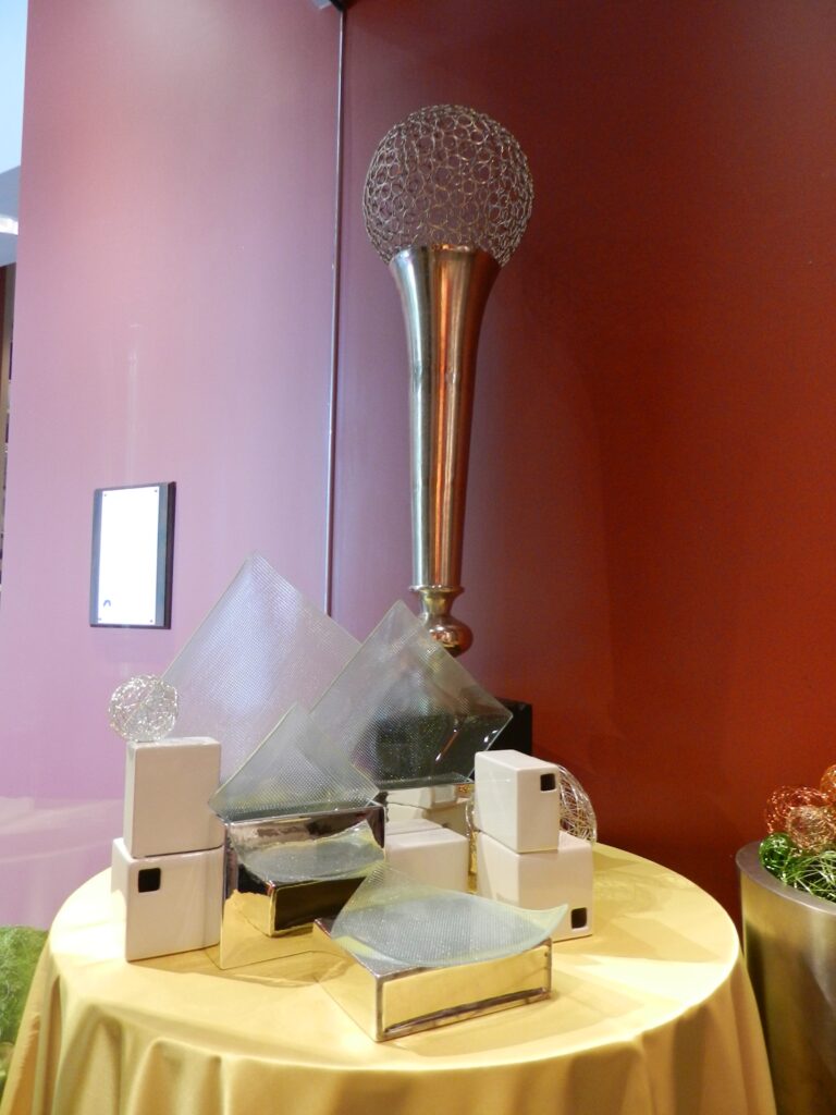 wm events, consutling, showroom consulting, event consultant, affairs to remember, caterers, atlanta events, atlanta showrooms, georgia events, custom event design, modern event design, corporate events, weddings, social events, non-profit events, ceiling installation, seated dinner, place settings, tablescape