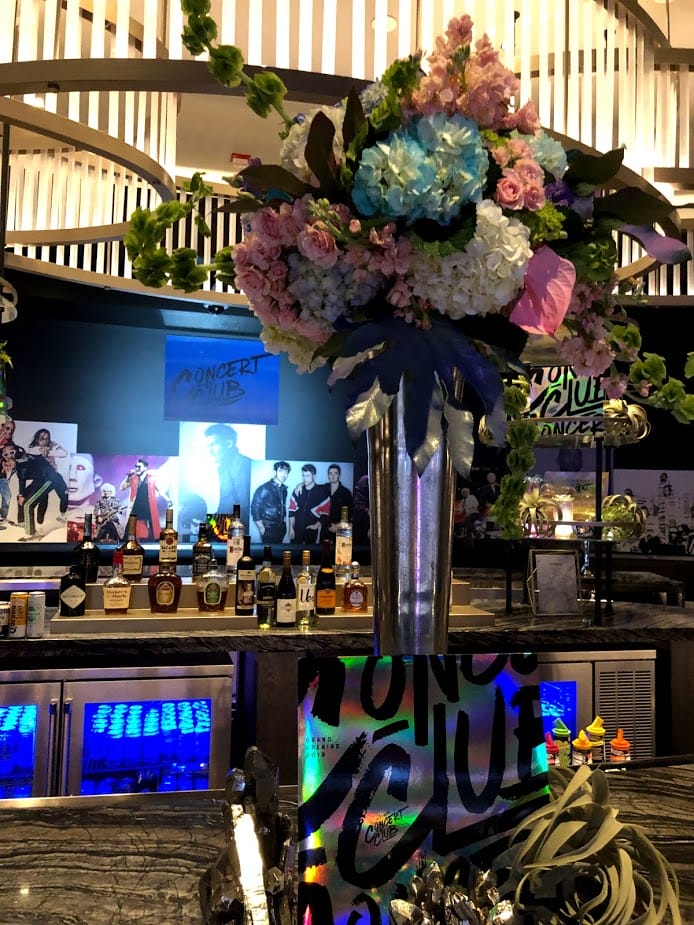 Concert Club Opening Atlanta, GA wm events, atlanta hawks, atlanta, georgia, basketball, state farm arena, concert club, concert venues, venues, atlanta venues, arenas, kat goduco photo, iridescent, iridescence, vip party, painted leaves, event design, event designer, event decor, corporate events, social events, private parties, event consultant, floral design