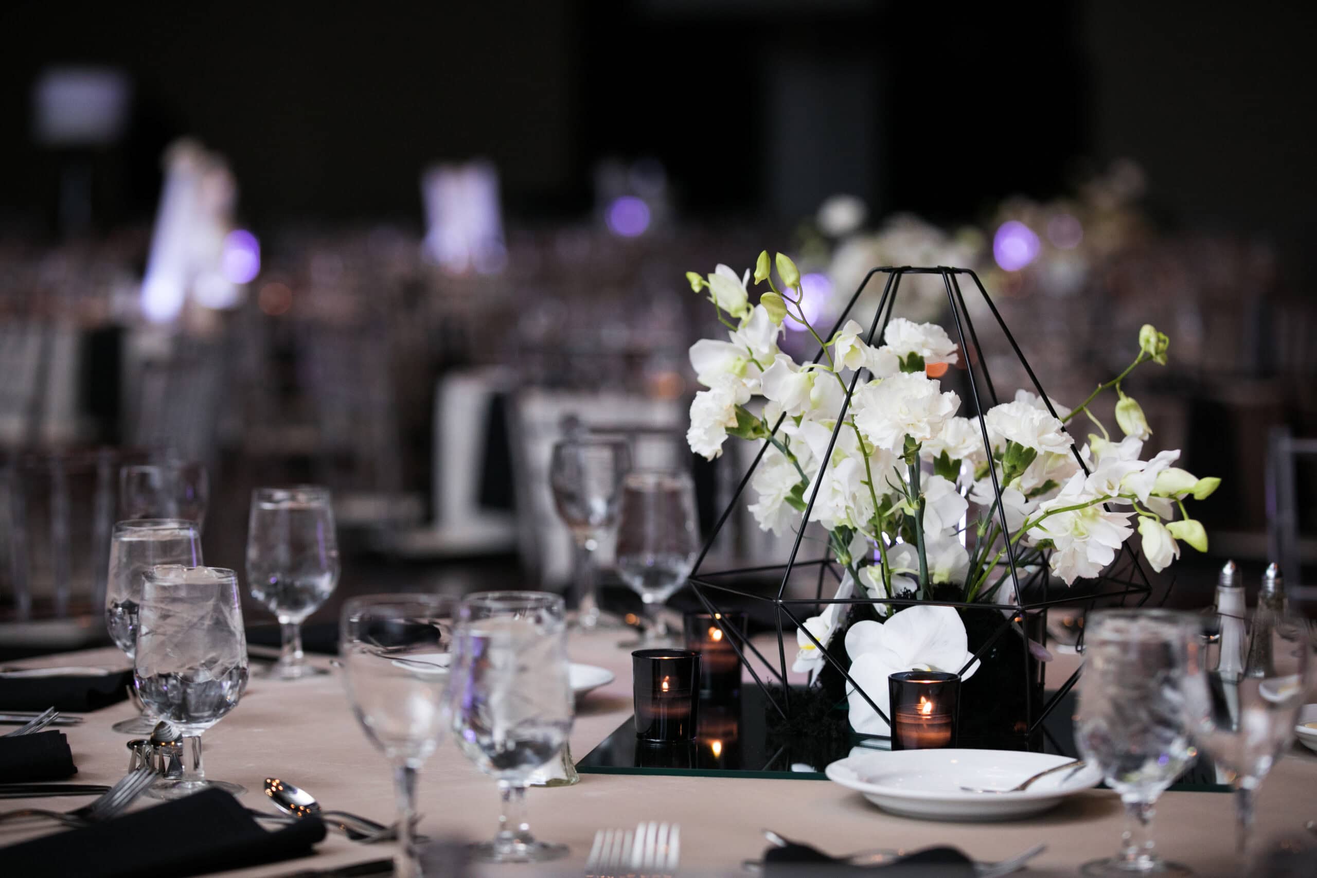 modular image, wm events, bulldog 100, university of georgia, uga, 2019 events, modern events, black and white, geometric design, event planner, event designer, hyatt regency events, atlanta events, georgia events, corporate events, social events, non-profit events, white floral, white flowers, custom centerpieces, table numbers, custom branding, ballroom, seated dinner, plated dinner