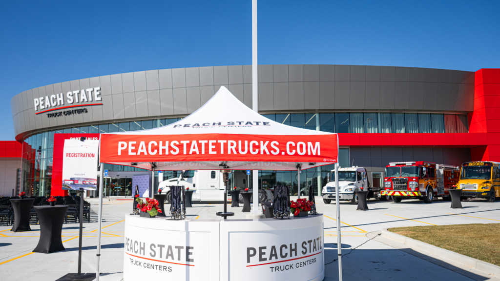 Peach State Trucks Grand Opening – 2025 – Peach State Trucks Centers – Atlanta – WM Events – Grand Opening (11) Gran inauguración de Peach State Trucks 2025 Centros Peach State Trucks Atlanta Eventos WM Gran inauguración (11)