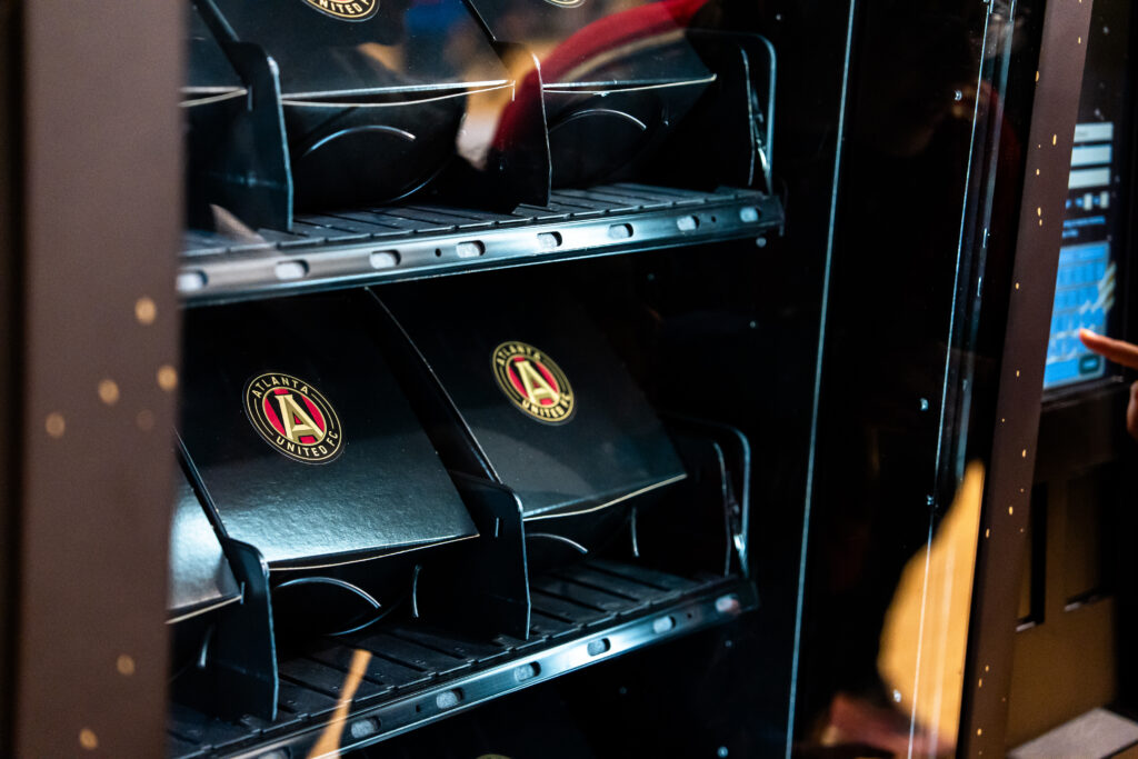 ATLUTD_20250216_VendingMachinePopUp_Atlanta_WM Events (12) atlutd 20250216 vendingmachinepopup atlanta wm events (12)