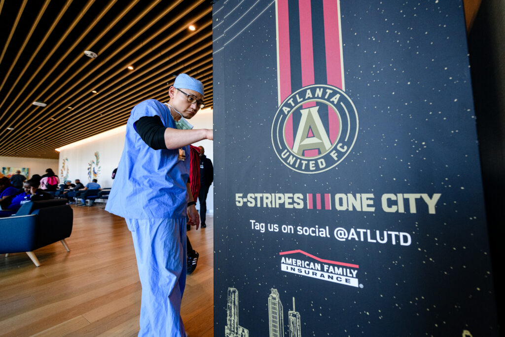 ATLUTD_20250216_VendingMachinePopUp_Atlanta_WM Events (17) atlutd 20250216 vendingmachinepopup atlanta wm events (17)