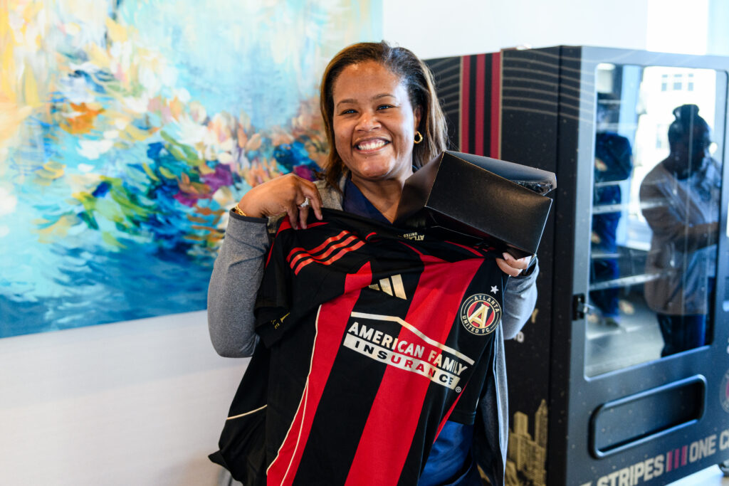 ATLUTD_20250216_VendingMachinePopUp_Atlanta_WM Events (23) atlutd 20250216 vendingmachinepopup atlanta wm events (23)