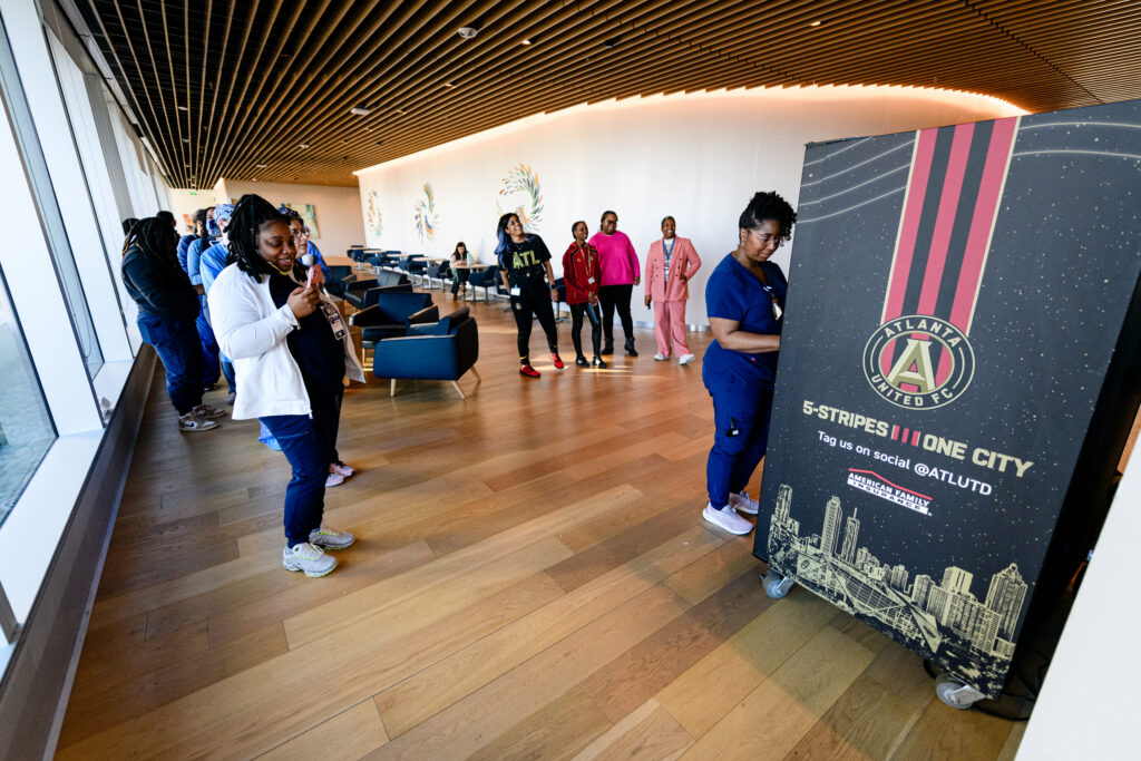 ATLUTD_20250216_VendingMachinePopUp_Atlanta_WM Events (24) atlutd 20250216 vendingmachinepopup atlanta wm events (24)